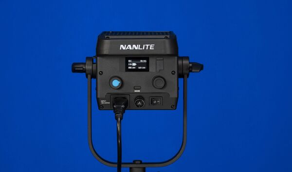 Nanlite FS-300C Full-Color Studio-Scheinwerfer 