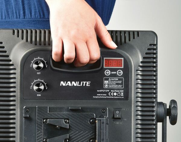 Nanlite  LED-Flächenleuchte 1200CSA, mit 1152 High-CRI-LEDs 