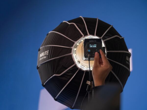 Nanlite Reportage- und Studio-Scheinwerfer Forza  60 II