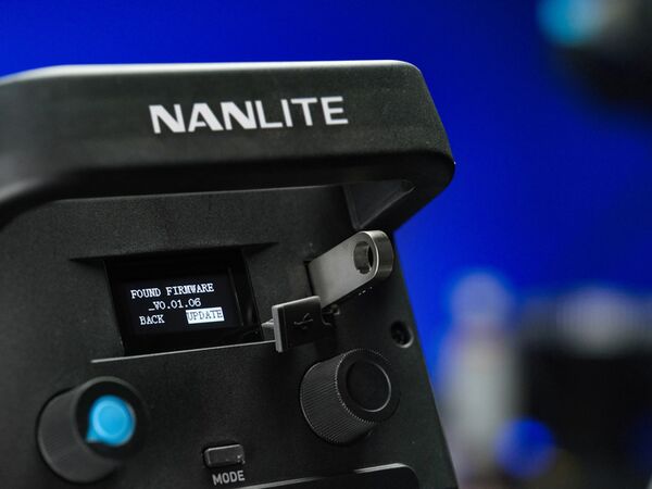 Nanlite  Studio-Scheinwerfer FS-300B Bi-Color 