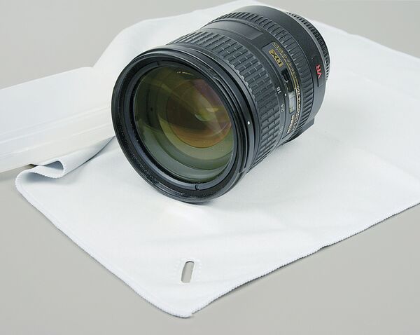 Kaiser Premium-Microfaser-Reinigungstuch, 30 x 30 cm, silbergrau, mit umsäumtem Rand und Knopfloch, in Kunststoffbox 