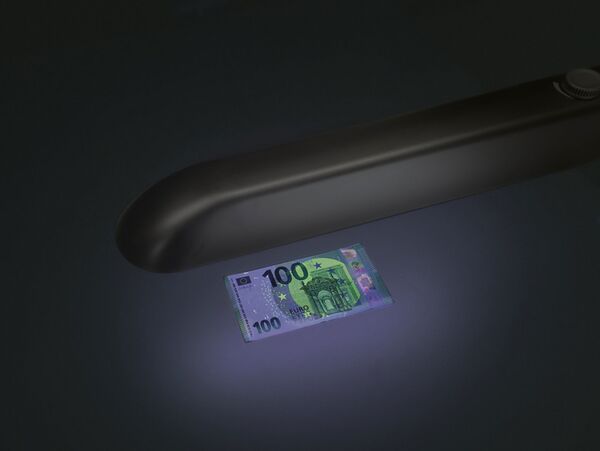 Kaiser UV-Beleuchtungseinrichtung RB 5970 UV mit 2 x 12 UV-A-LEDs 365 nm. Leuchten einzeln dimmbar. Für R1-System RS 2 XA (5411) RSD (5602) und RSDmot (5603) 