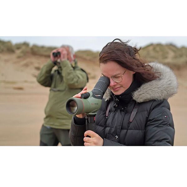 Kowa TSN-55A PROMINAR, Schrägeinblick mit 17-40x Weitwinkelzoom-Okular 