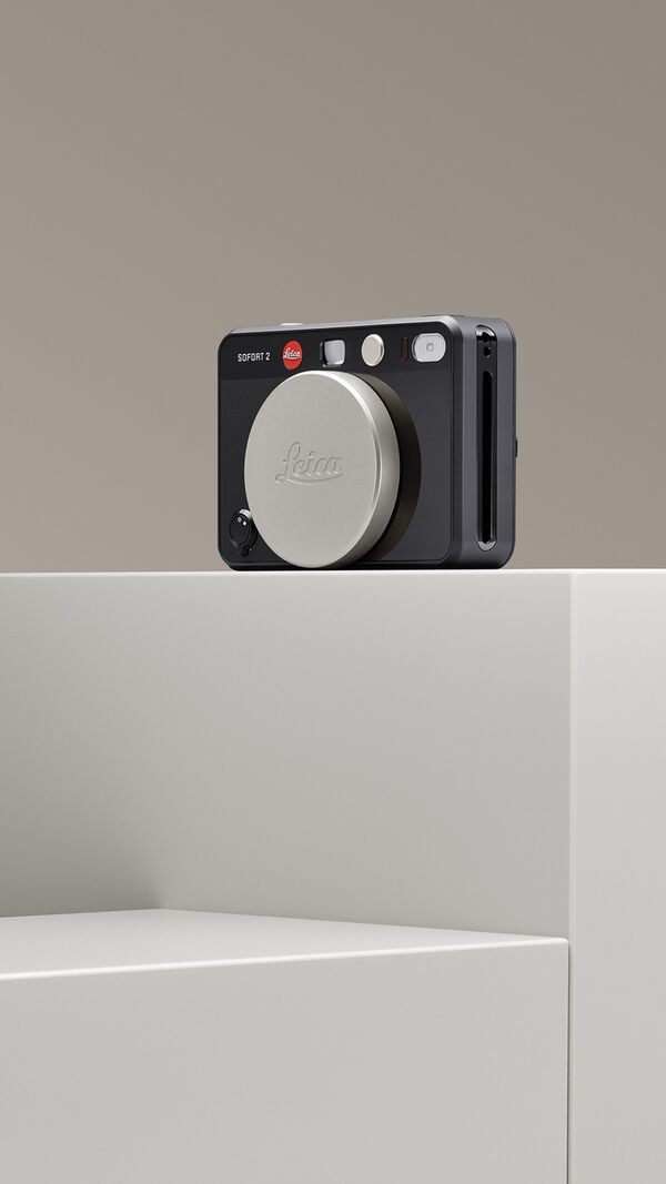 Leica SOFORT 2  „100 YEARS OF LEICA“  schwarz
