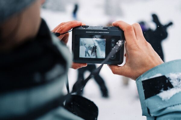 Leica SOFORT 2  Burton Edition