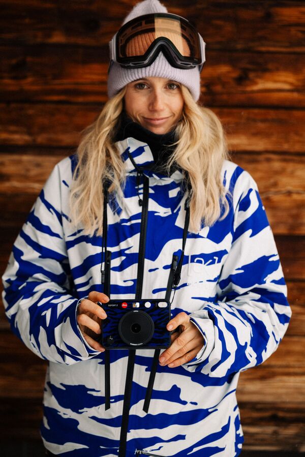 Leica SOFORT 2  Burton Edition