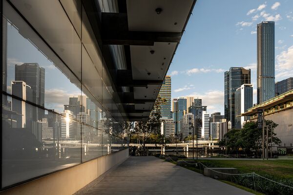 Leica Super-APO-Summicron-SL 21mm f2.0 ASPH.  L-Mount