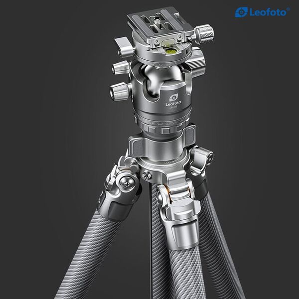 Leofoto Carbon-Dreibeinstativ LG-284C Gabriel + Ballhead LH-36R Silver 