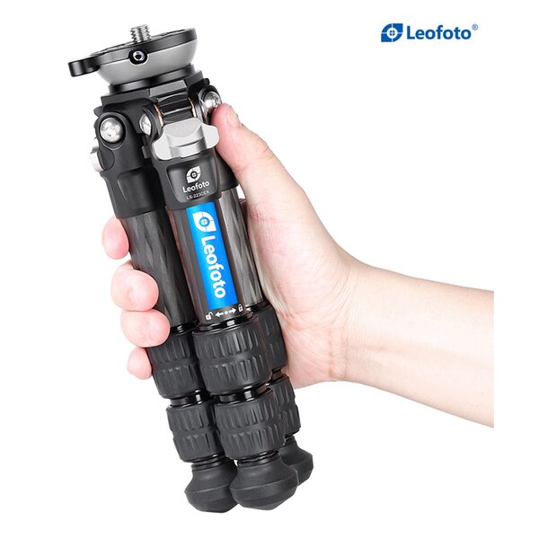 Leofoto Carbon-Dreibeinstativ LS-223CEX Ranger mit Nivellierschale + Panoramateller RH-0 