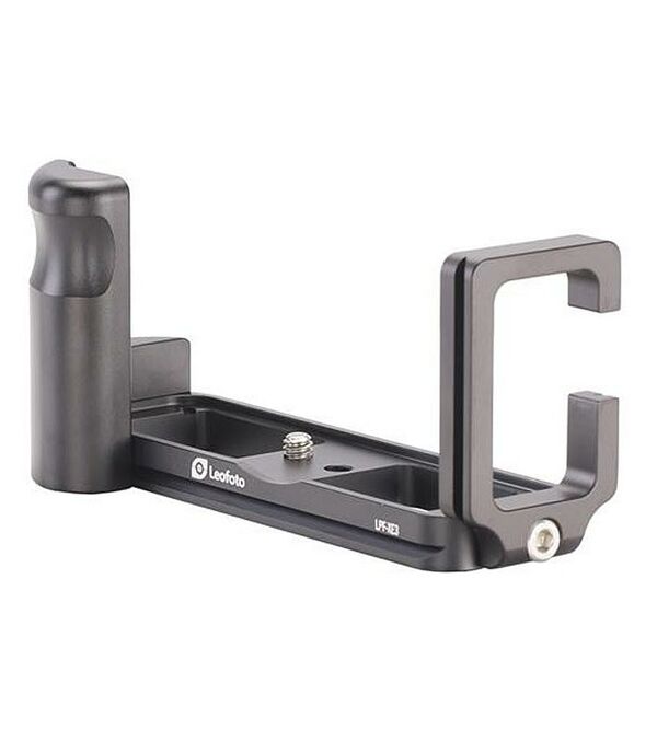 Leofoto L plate for Fujifilm X-E3 with handgrip 