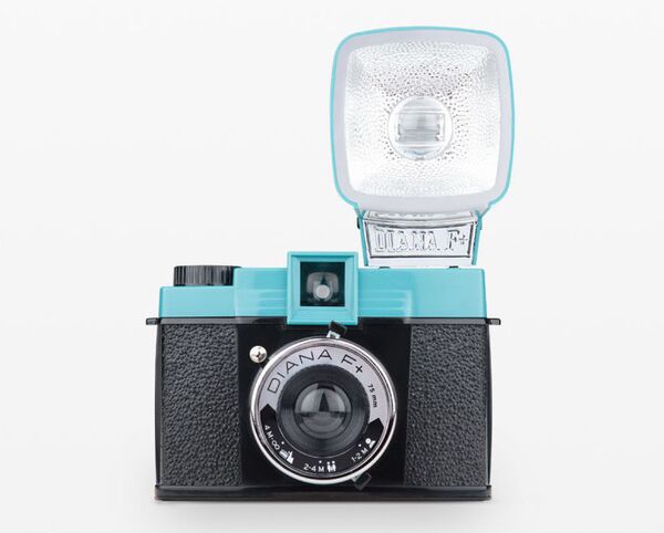 Lomography Diana F+ Kamera & Blitz  F+