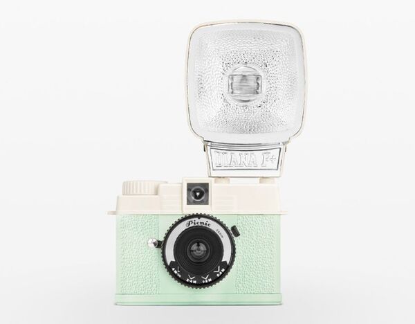 Lomography Half-frame Lomourette  Picnic Edition