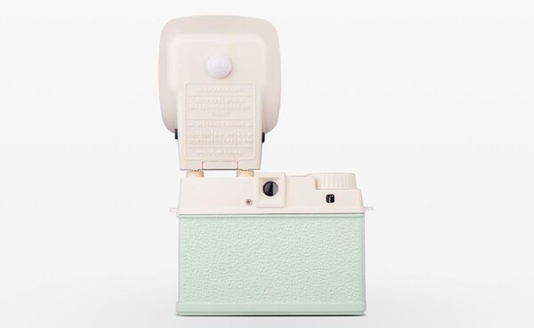 Lomography Half-frame Lomourette  Picnic Edition