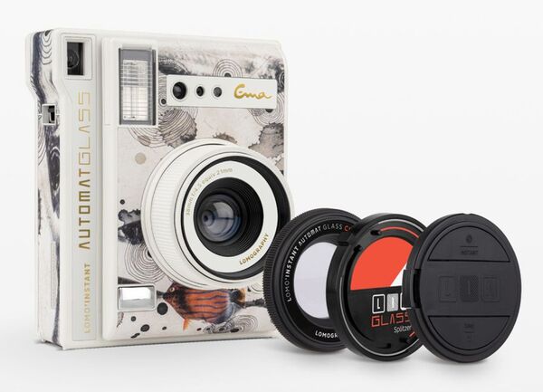 Lomography Lomo'Instant Automat Glass  Ema Ichikawa