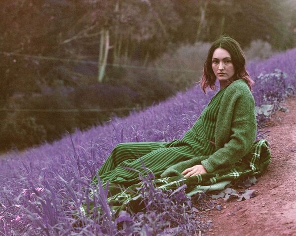 Lomography LomoChrome Farbnegativfilm 120 ISO 100-400  Purple Pétillant