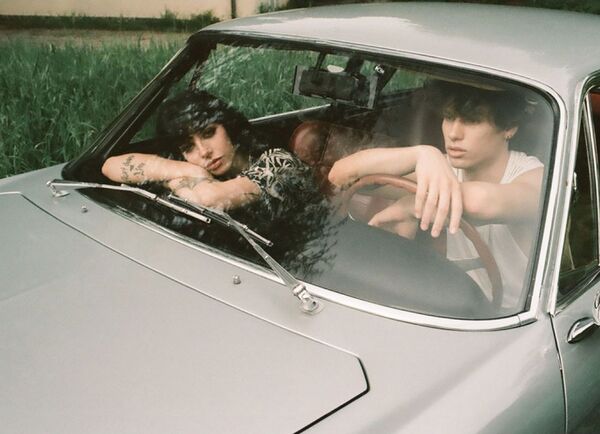 Lomography LomoChrome Film 35mm ISO 400  Color ’92 Sunkissed