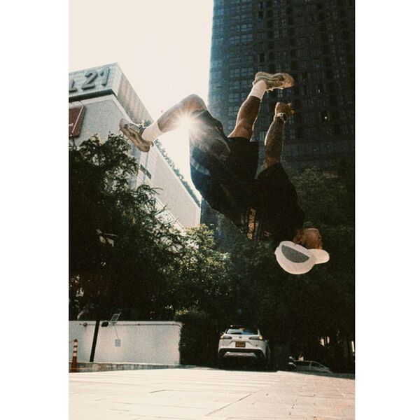 Lomography LomoChrome Film 35mm ISO 400  Color ’92 Sunkissed