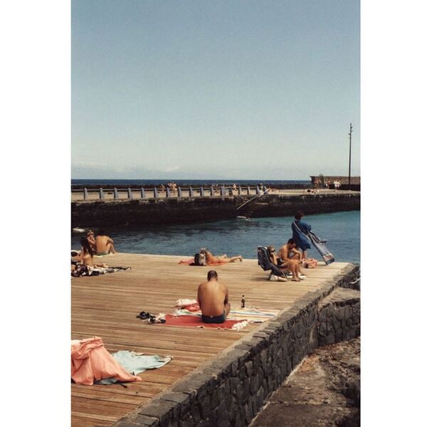 Lomography LomoChrome Film 35mm ISO 400  Color ’92 Sunkissed