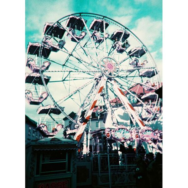 Lomography LomoChrome Simple Use Film Camera  Purple 