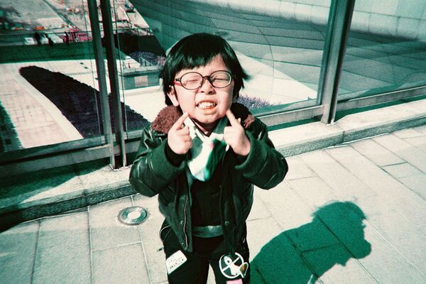 Lomography LomoChrome Simple Use Film Camera  Purple 