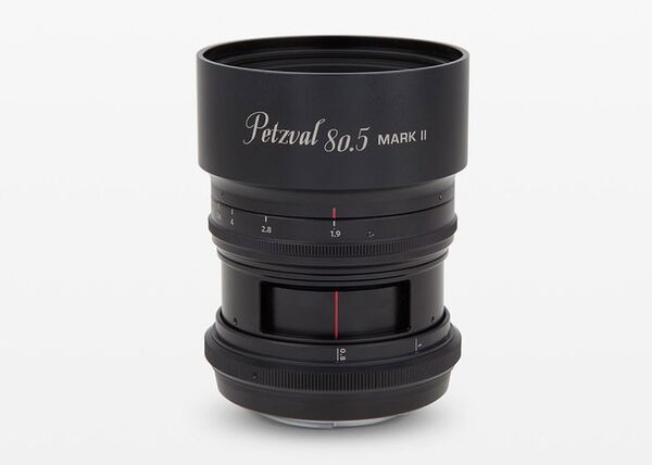 Lomography New Petzval 80.5 f/1.9 MKII  Nikon F Black