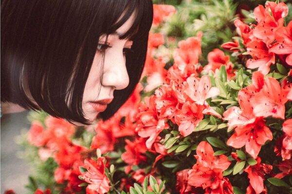 Lomography Nour triplet V 64mm f/2.0 Bokeh Control Art Lens  Sony E Brass 