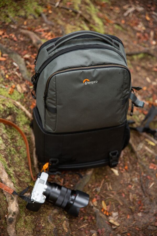 Lowepro Fastpack BP 250 AW III  schwarz