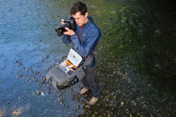 Lowepro Flipside Trek BP 250 AW  grau