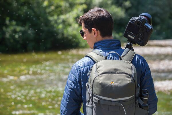 Lowepro Flipside Trek BP 250 AW  grau