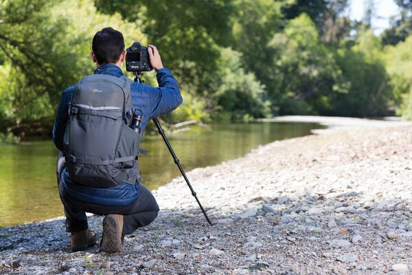 Lowepro Flipside Trek BP 250 AW  grau