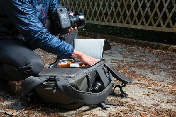 Lowepro Flipside Trek BP 250 AW  grau