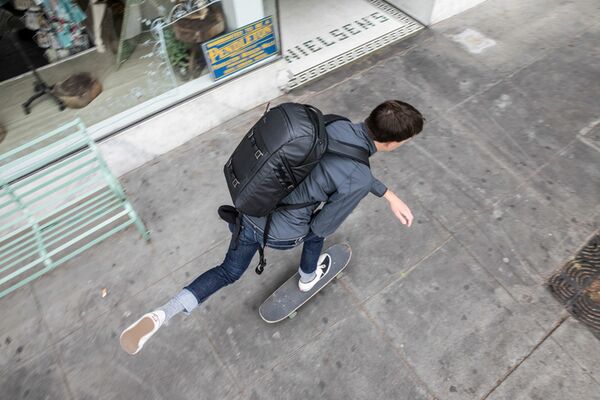 Lowepro FreeLine BP 350 AW  grau