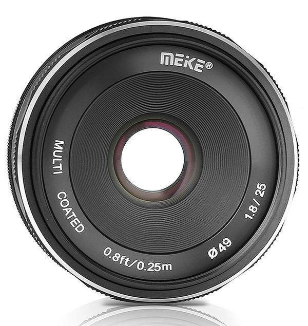 Meike 25mm f/1,8  Sony E-Mount