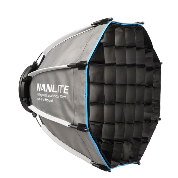 Nanlite SB-FMM-O-40 Oktagonal-Softbox 40 cm mit FMM-Bajonettanschluss. Inkl. Standard- und Lite-Diffusor Stoffwabe und Schutztasche. 
