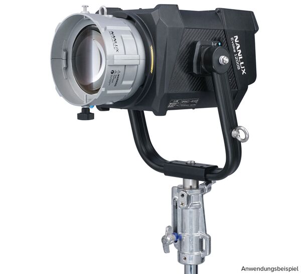 Nanlux AS-PJA-NLM Befestigungsadapter mit asphärischer Linse und NLM-Bajonettanschluss zur Befestigung von Projektionsvorsätzen von Drittanbietern. Für Evoke 