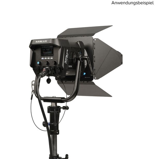 Nanlux BD-NLM Lichtklappenvorsatz mit vier Lichtklappen und NLM-Bajonettanschluss. Für Evoke 900C/1200/1200B/2400B. 