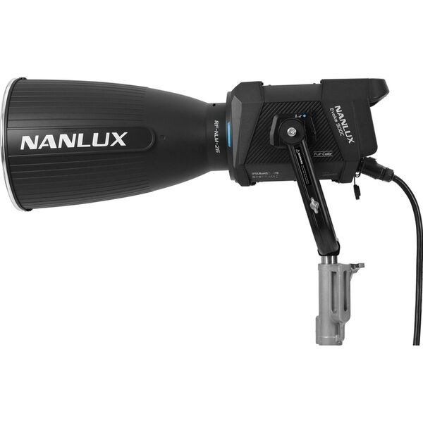 Nanlux Evoke 900C ST-KIT mit Studio-Scheinwerfer Evoke 900C Full-Color. Nennleistung 940 W. Mit RGBLAC-LED Sechs-Farben-Mischtechnologie: Rot/Grün/Blau/Lime/ 