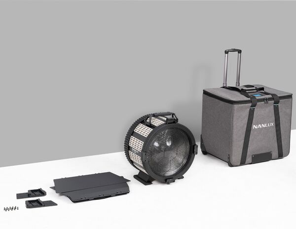 Nanlux FL-35E Motorisierter Fresnel-Vorsatz fokussierbar von 15° bis 46° 