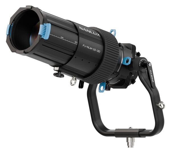 Nanlux PJ-NLM-15-30 Projektionsvorsatz mit NLM-Bajonettanschluss fokussierbar von 15° bis 30°. Für Evoke 900C/1200/1200B/2400B. Inkl. Gobo-Rahmen vier Metall 
