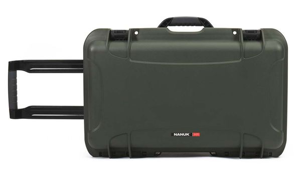 Nanuk Case 935 mit gepolsterter Trennwand  olivgrün