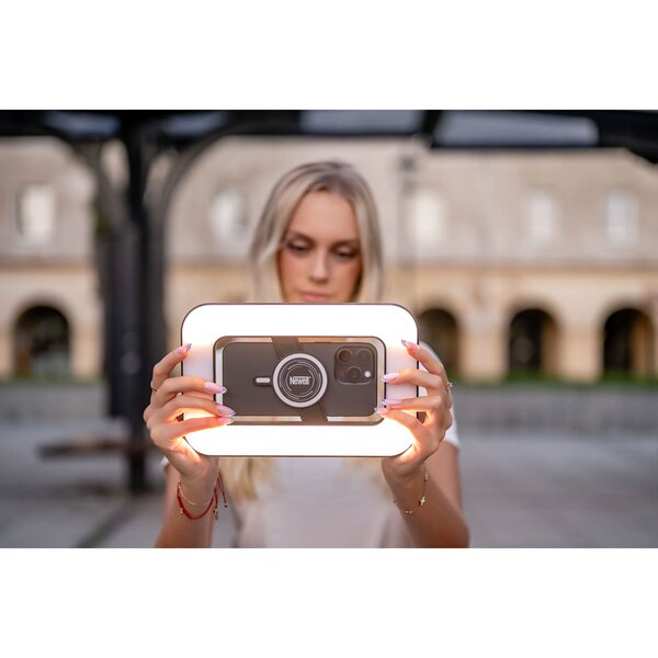 Newell Freya RGB LED Leuchte 