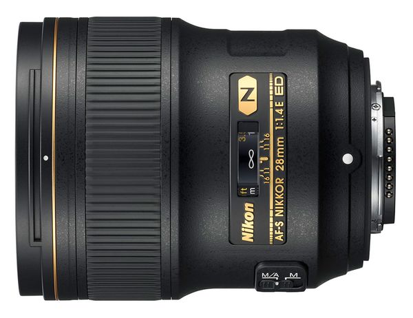 Nikon AF-S Nikkor E 28mm f/1,4 ED  Nikon FX