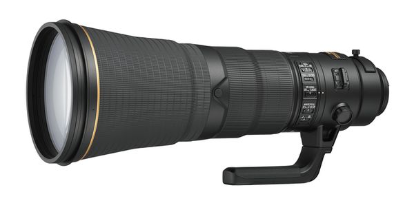 Nikon AF-S Nikkor 600mm f/4,0 FL ED VR  Nikon FX