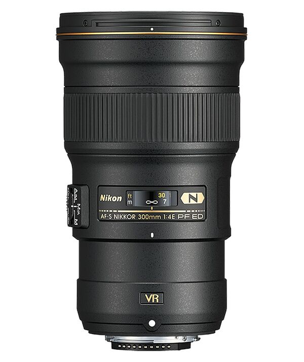Nikon AF-S Nikkor E 300mm f/4,0 PF ED VR  Nikon FX