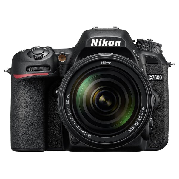 Nikon D7500, AF-S DX 18-140mm f/3,5-5,6 G ED VR Demoartikel 