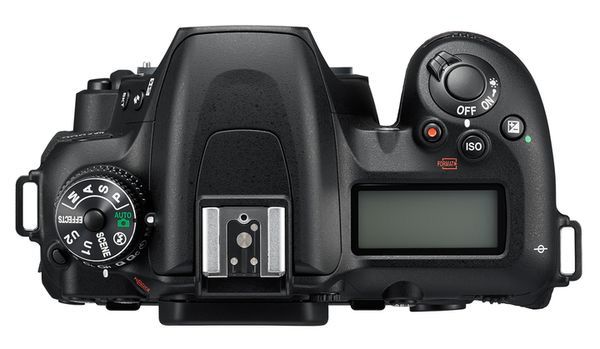 Nikon D7500 + AF-S DX Nikkor 18-300 VR 3.5-6.3 