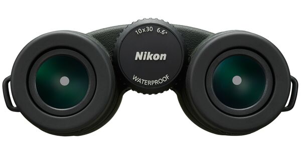 Nikon Fernglas Prostaff P7  10x30