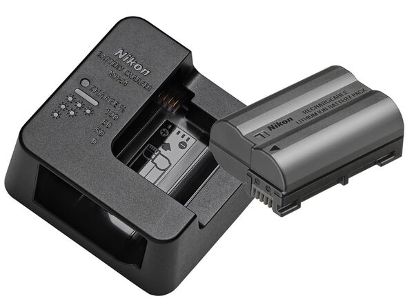 Nikon MH-34 Ladegerät + Akku EN-EL 15c 