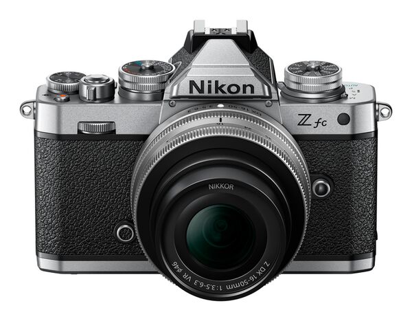 Nikon Z fc + Nikkor Z DX 16-50mm f/3,5-6,3 VR + Nikkor Z DX 50-250mm f/4,5-6,3 VR Doppelzoomkit 