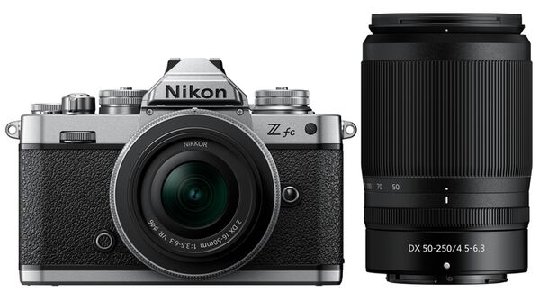 Nikon Z fc + Nikkor Z DX 16-50mm f/3,5-6,3 VR + Nikkor Z DX 50-250mm f/4,5-6,3 VR Doppelzoomkit - Retourenmodell 